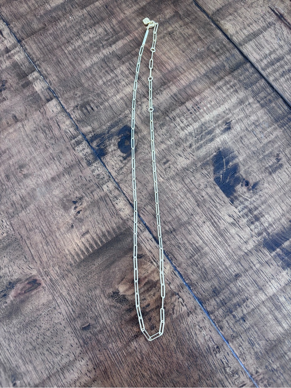 Kendra Scott Courtney Paperclip Necklace – Gold - Picture 2 of 4